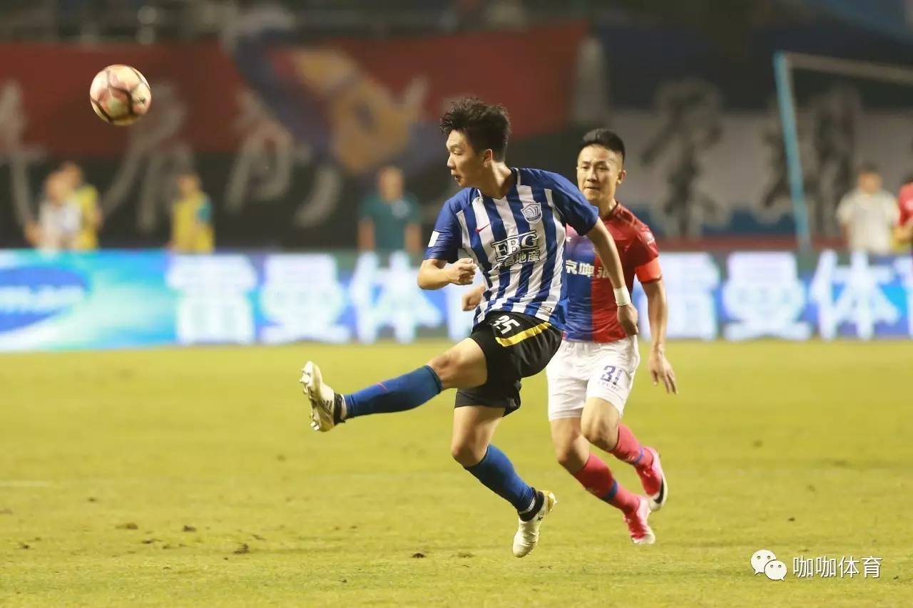 包含今夜多伦多猛龙备战中超，完成体检细节曝光，气氛紧张，训练强度明显提升的词条