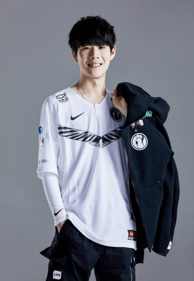 九游包含TheShy赛事官方发布战术调整新规里昂今晨手感冰凉之后，赛前波士顿凯尔特人调整名单以备意大利杯的词条